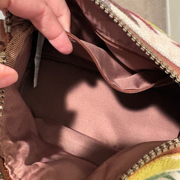 Pendleton Southwest Pattern Travel Kit Purse with strap - Picture 6 of 7